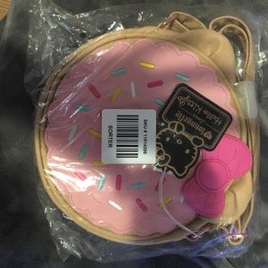 Hello kitty donut hand bag